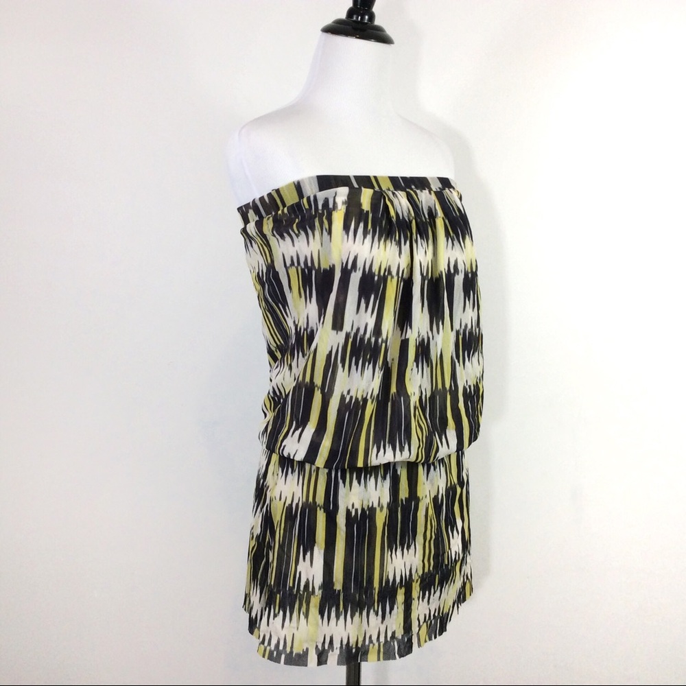 ❌SOLD❌Cache' Strapless Lightweight Super MiniDress - Picture 2 of 5